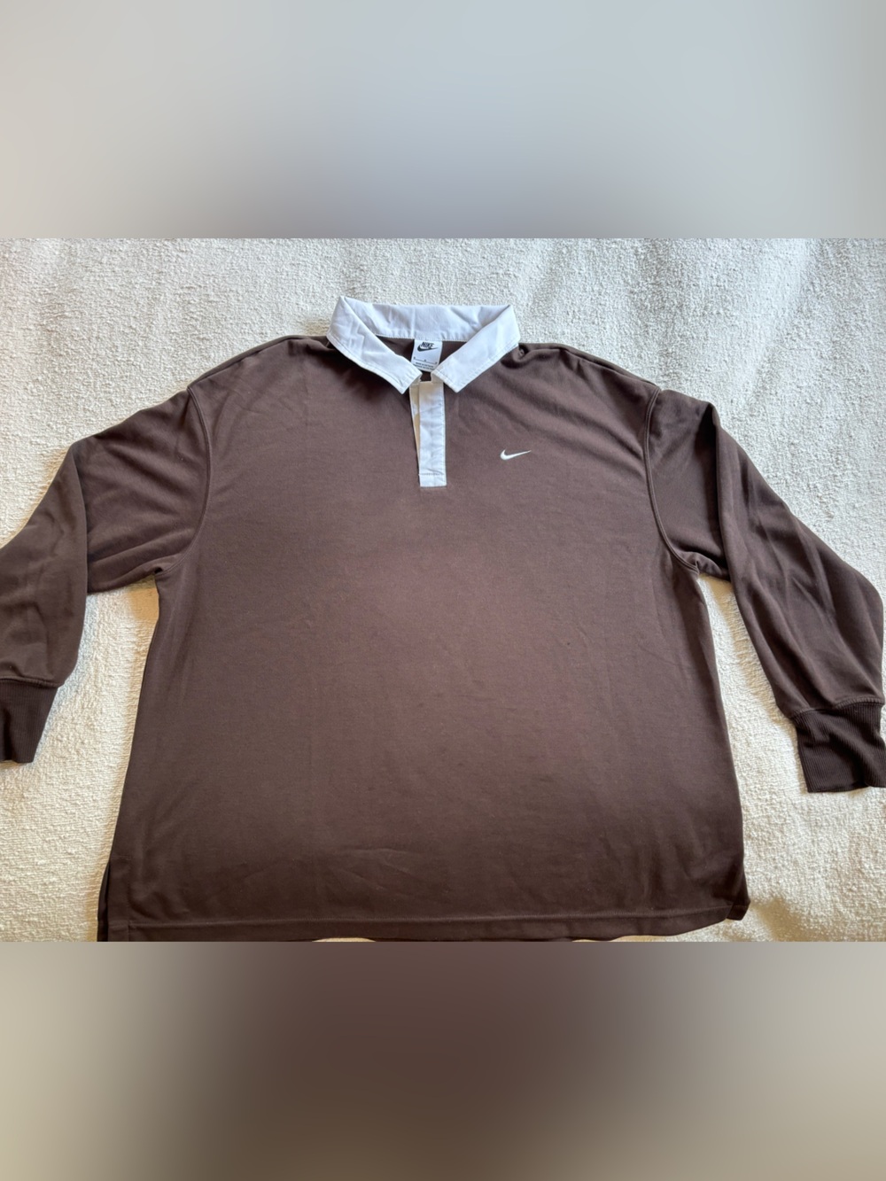 Woman oversize Nike Brown Long Sleeve Polo with White Contrast Collar